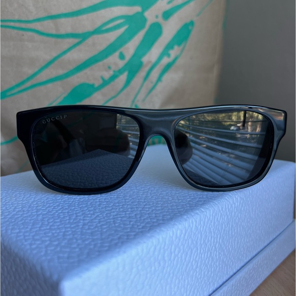 Gucci Men’s Polarized sunglasses GG0341S - Picture 4 of 16